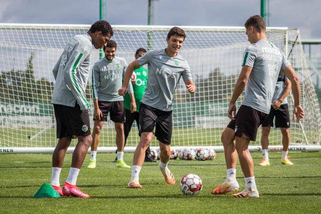 赵继伟三双张镇麟13分 辽宁5连胜送四川11连败